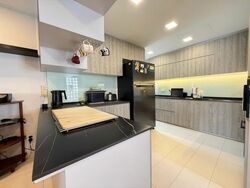 Eastwood Centre (D16), Apartment #562055071
